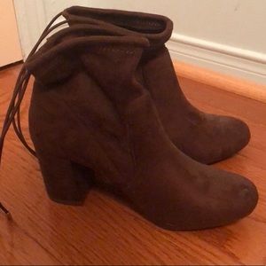 Brown Suede Booties 🖤